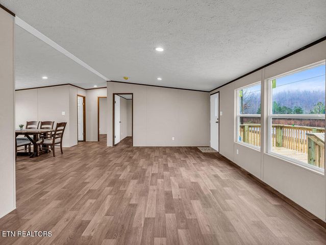 564 Quail Run Lane, Lafollette, TN 37766