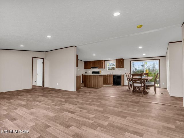 564 Quail Run Lane, Lafollette, TN 37766