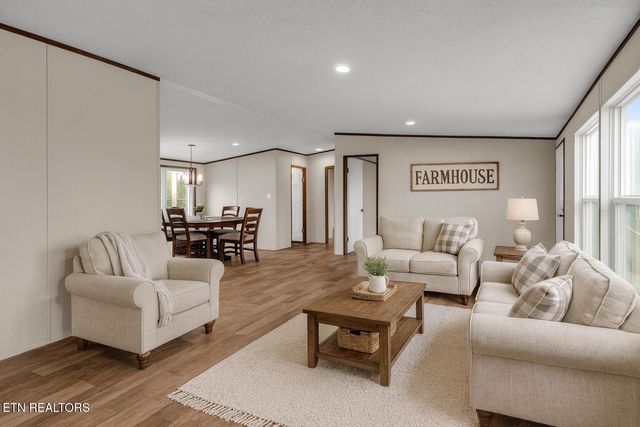 564 Quail Run Lane, Lafollette, TN 37766