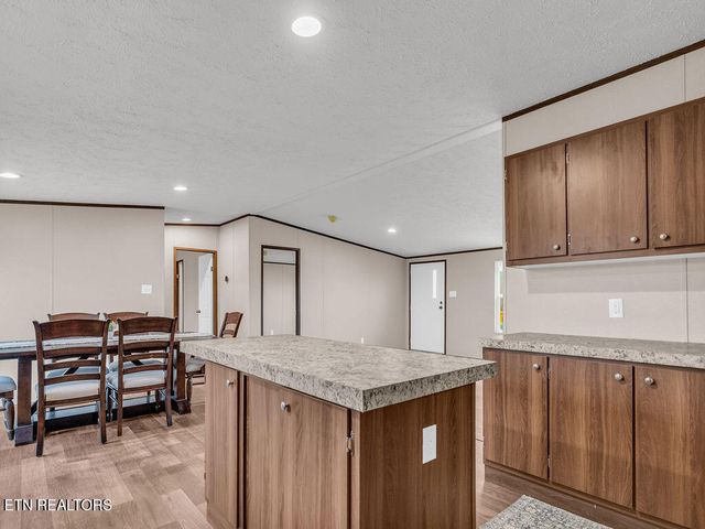 564 Quail Run Lane, Lafollette, TN 37766