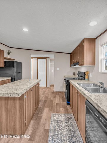 564 Quail Run Lane, Lafollette, TN 37766