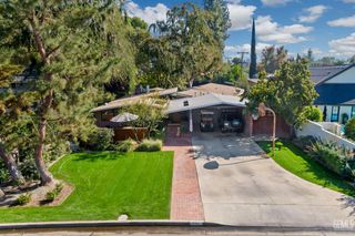 944 Fairway Drive, Bakersfield, CA 93309