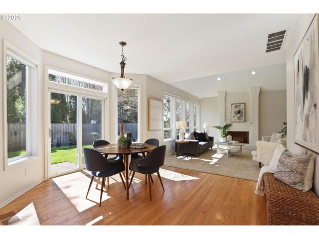 17650 Nw GILBERT Ln, Portland, OR 97229