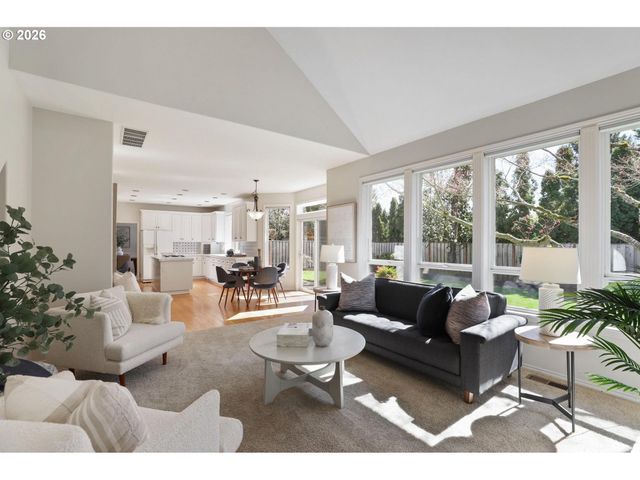 17650 Nw GILBERT Ln, Portland, OR 97229