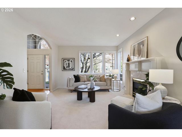 17650 Nw GILBERT Ln, Portland, OR 97229