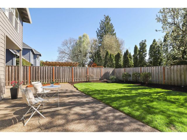 17650 Nw GILBERT Ln, Portland, OR 97229