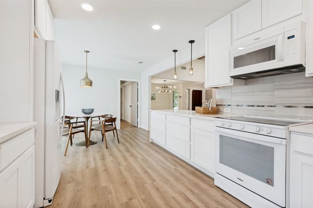 3025 Pecan Circle, Bedford, TX 76021