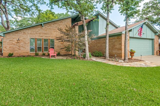 3025 Pecan Circle, Bedford, TX 76021