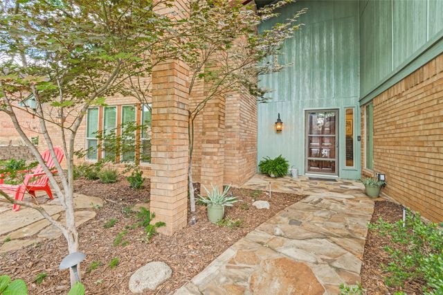 3025 Pecan Circle, Bedford, TX 76021