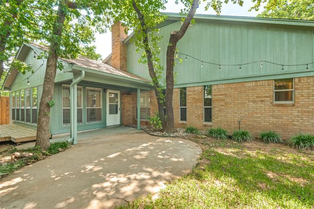3025 Pecan Circle, Bedford, TX 76021