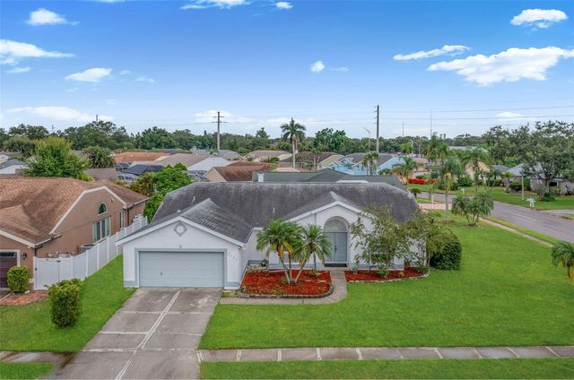 4033 DOVER DRIVE E, Bradenton, FL 34203