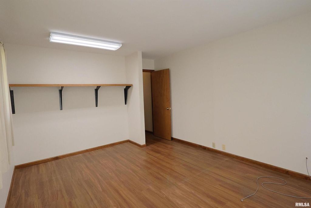 Image 23 of property listing at 1425 S LOCUST Street, Centralia, IL 62881