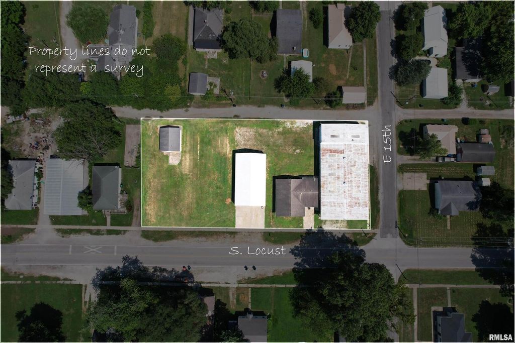 Image 32 of property listing at 1425 S LOCUST Street, Centralia, IL 62881