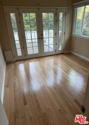 1552 Crater Lane, Los Angeles, CA 90077