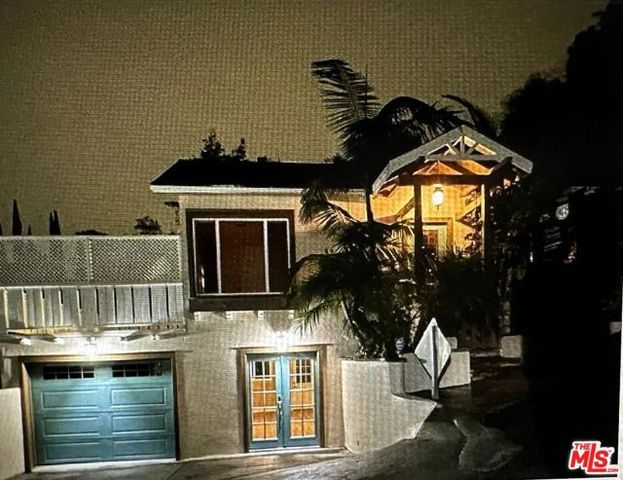 1552 Crater Lane, Los Angeles, CA 90077