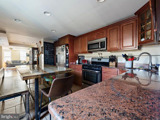 1025 E COLUMBIA AVE, Philadelphia, PA 19125