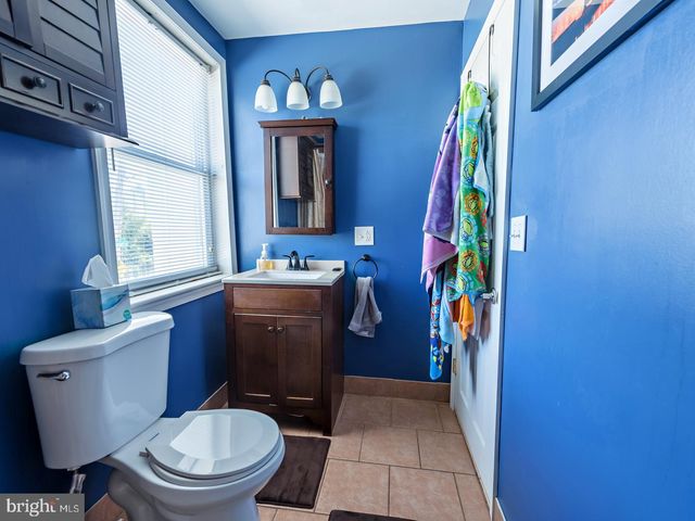 1025 E COLUMBIA AVE, Philadelphia, PA 19125