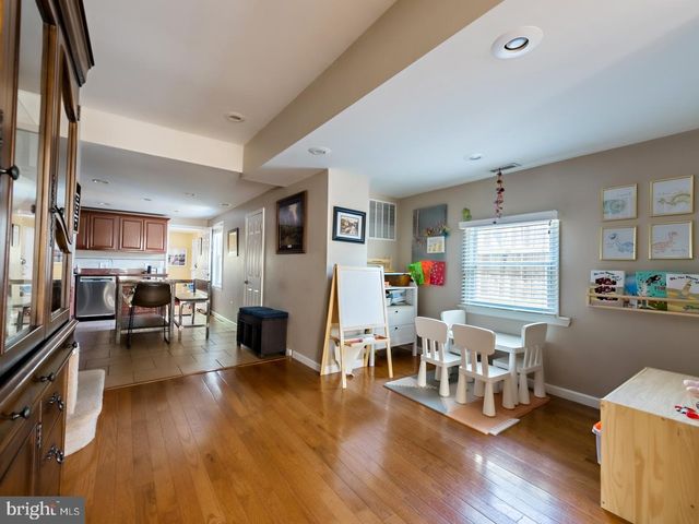 1025 E COLUMBIA AVE, Philadelphia, PA 19125