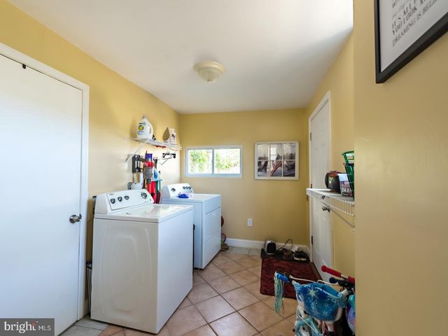 1025 E COLUMBIA AVE, Philadelphia, PA 19125