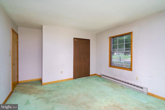 25 BYRD AVE, Berryville, VA 22611