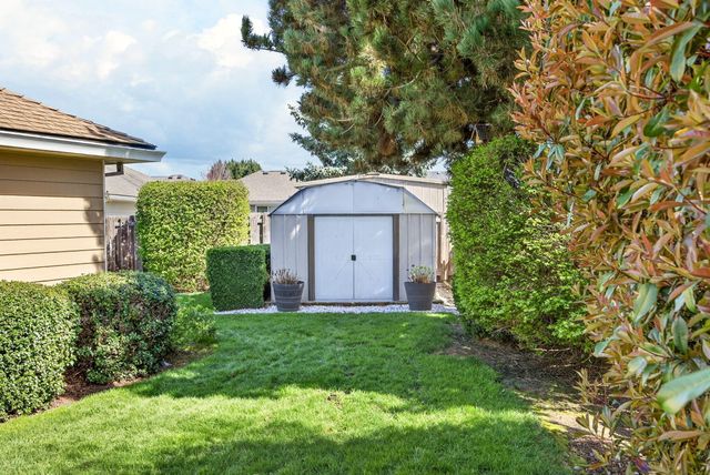 489 Vincent Avenue, Central Point, OR 97502