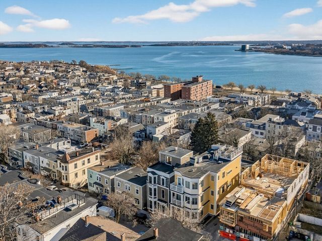 427 E 6th St 3, Boston, MA 02127