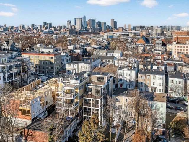 427 E 6th St 3, Boston, MA 02127