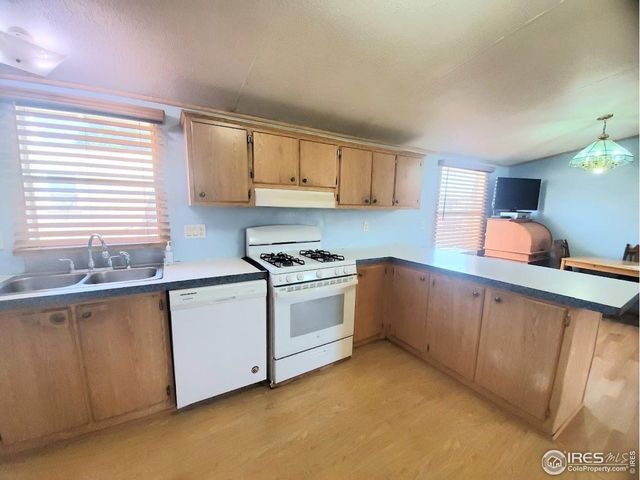 221 W 57th St 6B, Loveland, CO 80538