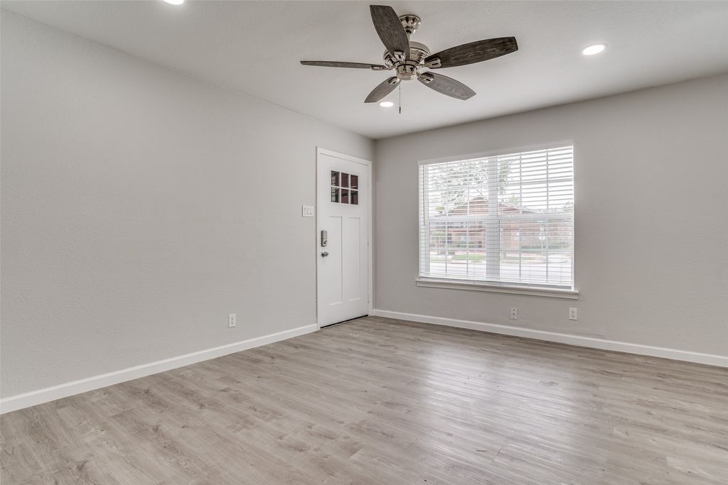 5444 Gaston Avenue 102, Dallas, TX 75214