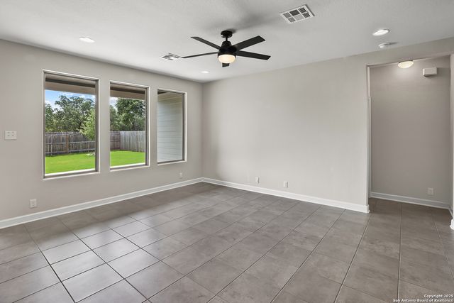 377 Kilmarnock, Boerne, TX 78015