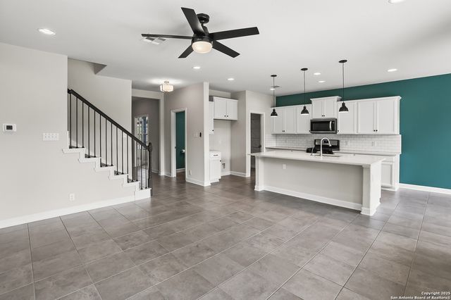 377 Kilmarnock, Boerne, TX 78015