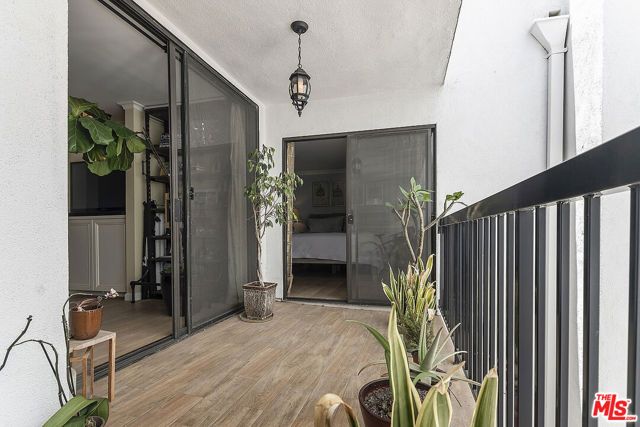 906 N Doheny Drive 510, West Hollywood, CA 90069