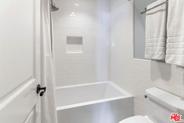 906 N Doheny Drive 510, West Hollywood, CA 90069