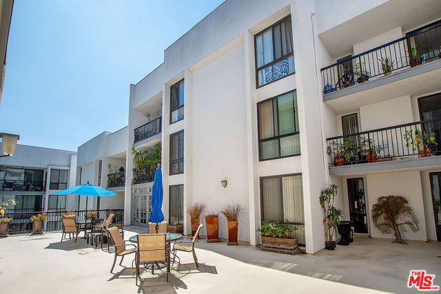 906 N Doheny Drive 510, West Hollywood, CA 90069