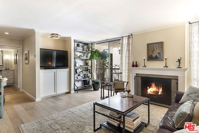 906 N Doheny Drive 510, West Hollywood, CA 90069