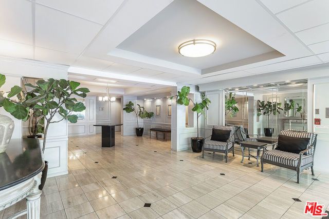 906 N Doheny Drive 510, West Hollywood, CA 90069