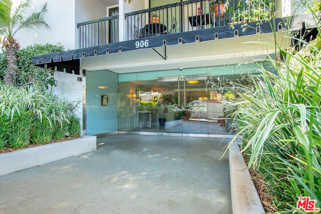 906 N Doheny Drive 510, West Hollywood, CA 90069
