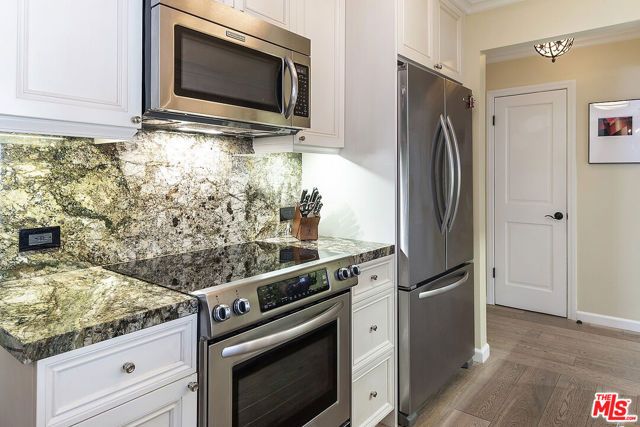 906 N Doheny Drive 510, West Hollywood, CA 90069