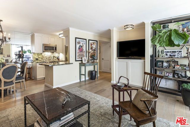 906 N Doheny Drive 510, West Hollywood, CA 90069