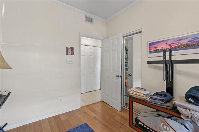 1741 Spyglass DR 2-102, Austin, TX 78746