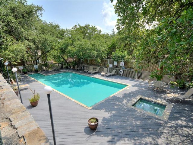 1741 Spyglass DR 2-102, Austin, TX 78746