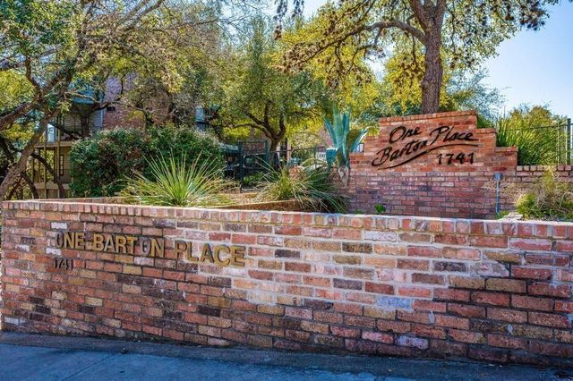 1741 Spyglass DR 2-102, Austin, TX 78746