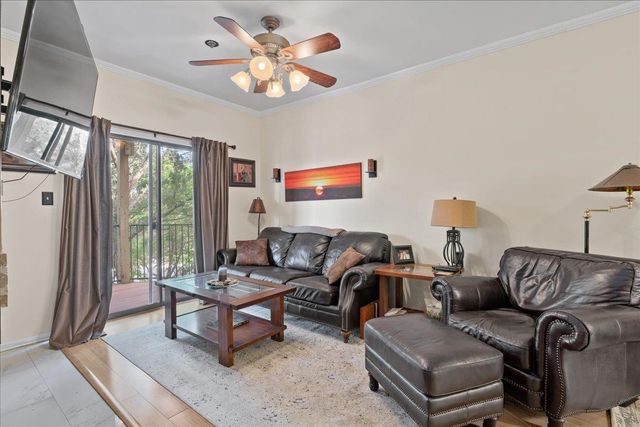 1741 Spyglass DR 2-102, Austin, TX 78746