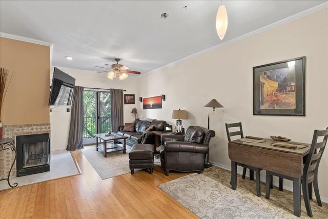 1741 Spyglass DR 2-102, Austin, TX 78746