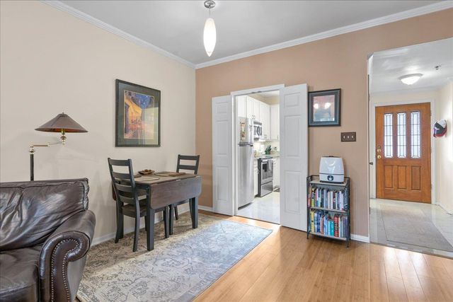 1741 Spyglass DR 2-102, Austin, TX 78746