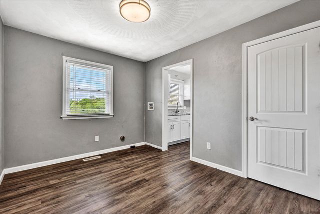 10640 Stewartsville RD, Vinton, VA 24179
