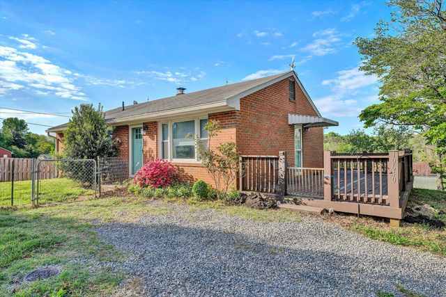 10640 Stewartsville RD, Vinton, VA 24179