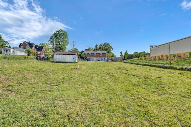 10640 Stewartsville RD, Vinton, VA 24179