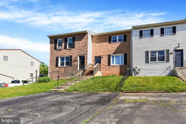 44 ROSE OF SHARON DR, Etters, PA 17319