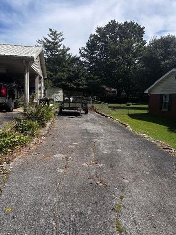 1018 Melody Lane, Lawrenceburg, KY 40342